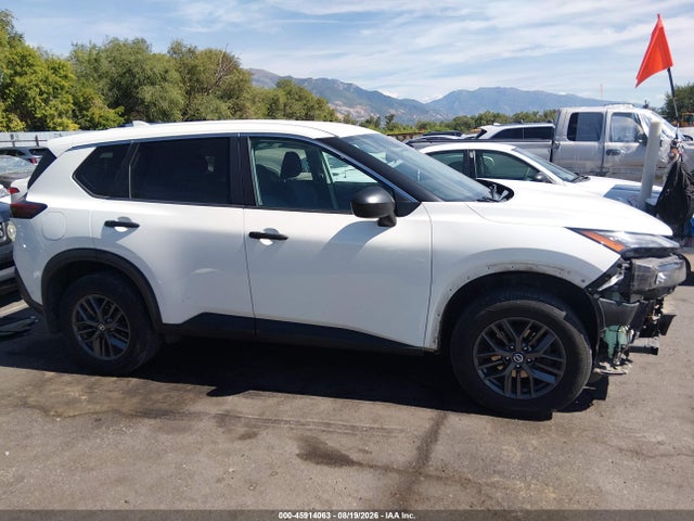 5N1AT3AA5MC707583 Nissan Rogue S Fwd