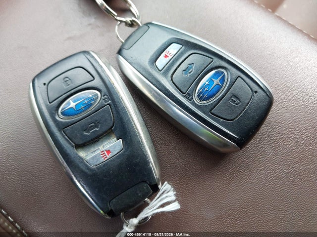 Продаж на аукціоні авто 2017 Subaru Outback 3.6r Touring, vin: 4S4BSETC4H3420002, номер лоту: 45914118