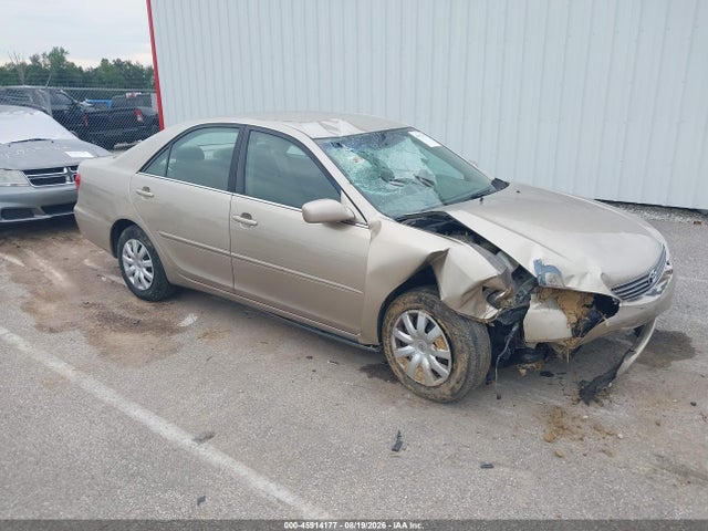 2005 Toyota Camry Le მანქანა იყიდება აუქციონზე, vin: 4T1BE32K55U509247, აუქციონის ნომერი: 45914177