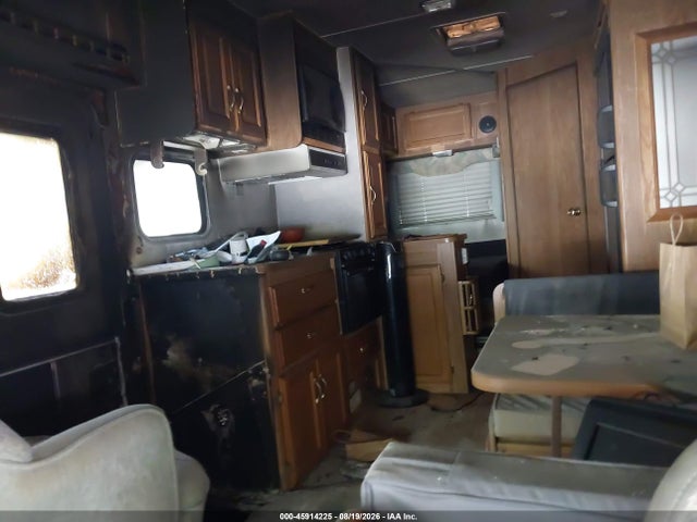 45914225 :رقم المزاد ، 1GBJG31U131101179 vin ، 2003 Chevrolet Express Cutaway Base W/c7a مزاد بيع