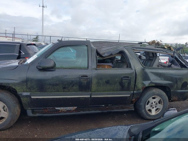 2004 Chevrolet Suburban 1500 Lt მანქანა იყიდება აუქციონზე, vin: 3GNFK16ZX4G291745, აუქციონის ნომერი: 45914273
