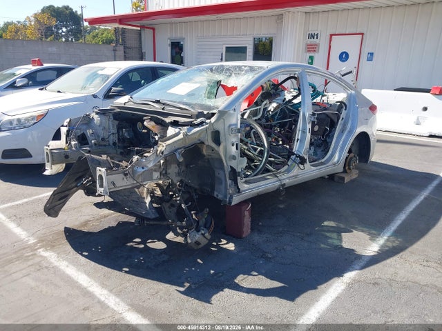 Hyundai ELANTRA SEL 2018 5NPD84LF0JH220261 Image 2