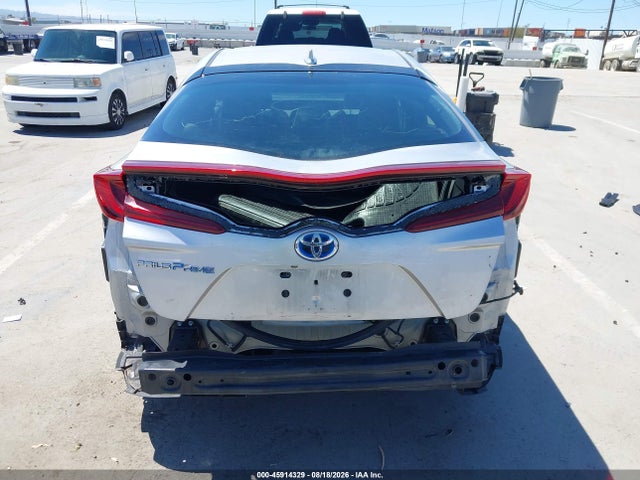 Toyota Prius Prime Premium 2017 JTDKARFP8H3060102 Image 17
