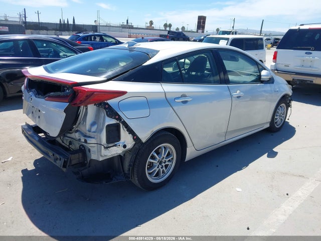 Toyota Prius Prime Premium 2017 JTDKARFP8H3060102 Image 4