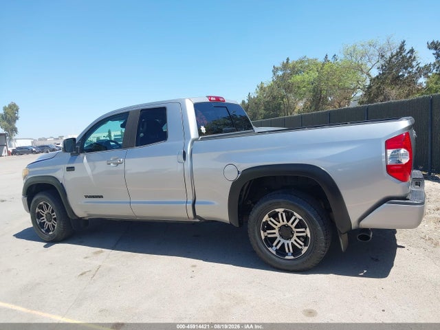 5TFRY5F18KX248438 Toyota Tundra Sr5 5.7l V8
