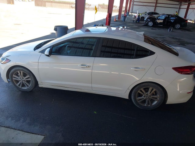 Hyundai Elantra Value Edition 2018 5NPD84LF7JH360629 Image 14