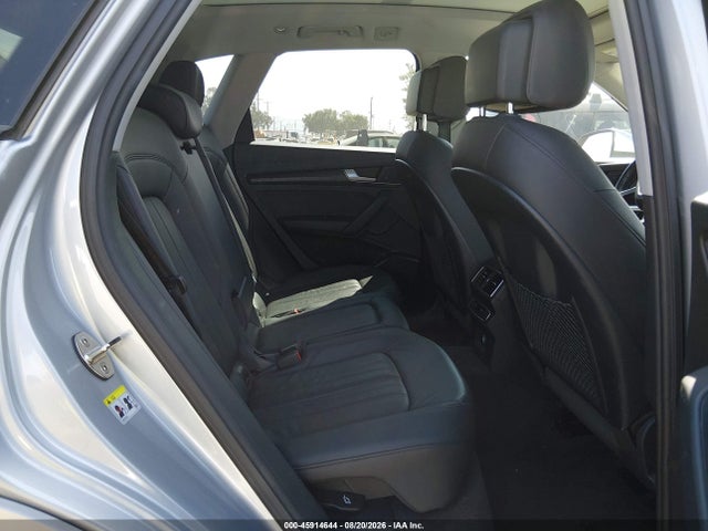 WA1ANAFY8J2077000 Audi Q5 2.0t Premium/2.0t Tech Premium