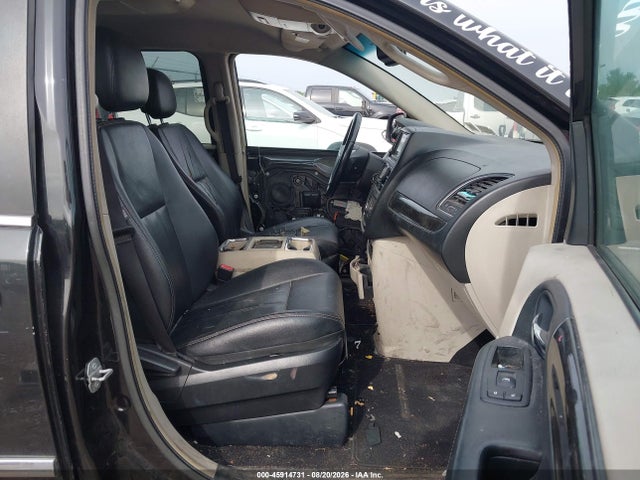 45914731 :رقم المزاد ، 2C4RC1BGXFR751362 vin ، 2015 Chrysler Town & Country Touring مزاد بيع
