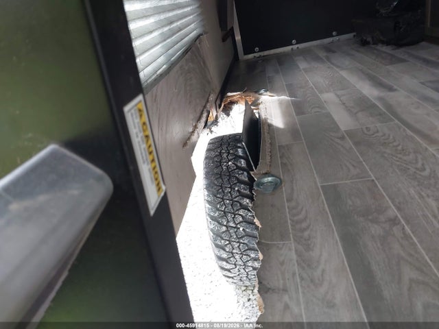 Продаж на аукціоні авто 2019 Forest River Cherokee Wolf Pup 18rjb Toyhauler Travel Trailer, vin: 5ZT2CKGC5KY003085, номер лоту: 45914815