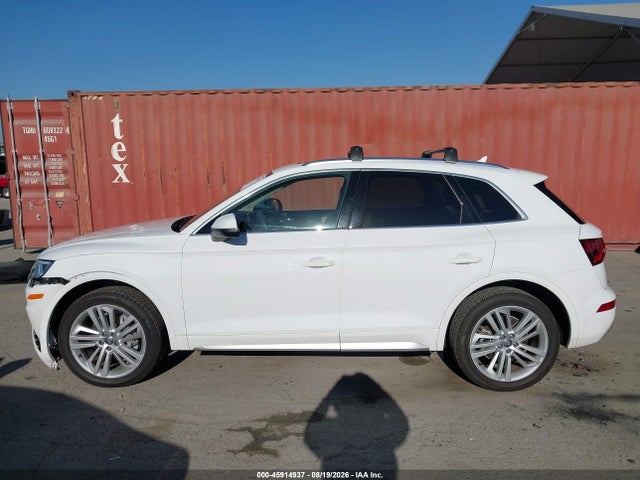 WA1BNAFY9K2053245 Audi Q5 45 Premium