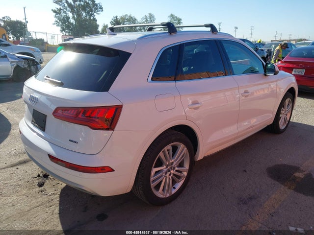 WA1BNAFY9K2053245 Audi Q5 45 Premium