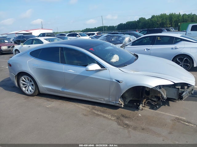 Продаж на аукціоні авто 2017 Tesla Model S 60/75, vin: 5YJSA1E18HF204622, номер лоту: 45914946