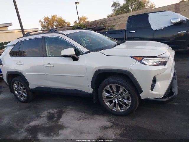 2021 Toyota Rav4 Xle Premium მანქანა იყიდება აუქციონზე, vin: 2T3A1RFV7MW226272, აუქციონის ნომერი: 45914958