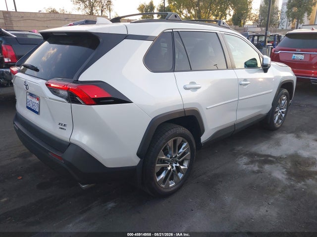 2021 Toyota Rav4 Xle Premium მანქანა იყიდება აუქციონზე, vin: 2T3A1RFV7MW226272, აუქციონის ნომერი: 45914958