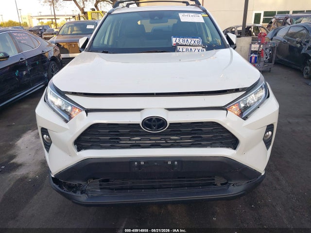 2021 Toyota Rav4 Xle Premium მანქანა იყიდება აუქციონზე, vin: 2T3A1RFV7MW226272, აუქციონის ნომერი: 45914958