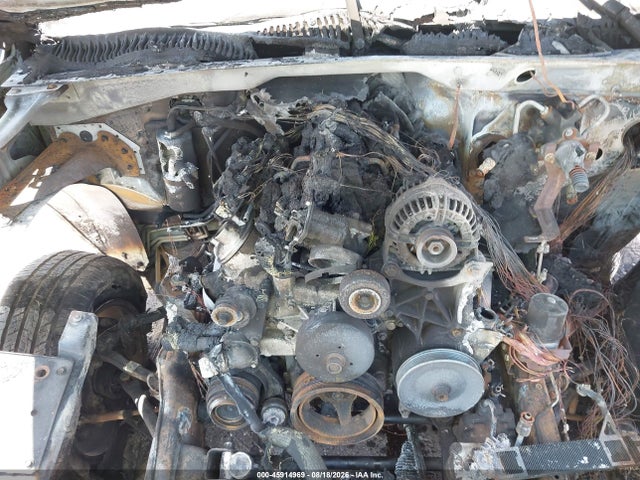 45914969 :رقم المزاد ، 3GYFK66N95G152575 vin ، 2005 Cadillac Escalade Esv Standard مزاد بيع