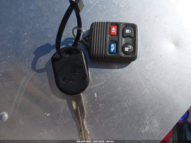 Продаж на аукціоні авто 2004 Ford Crown Victoria Lx, vin: 2FDHP74WX4X168220, номер лоту: 45915009