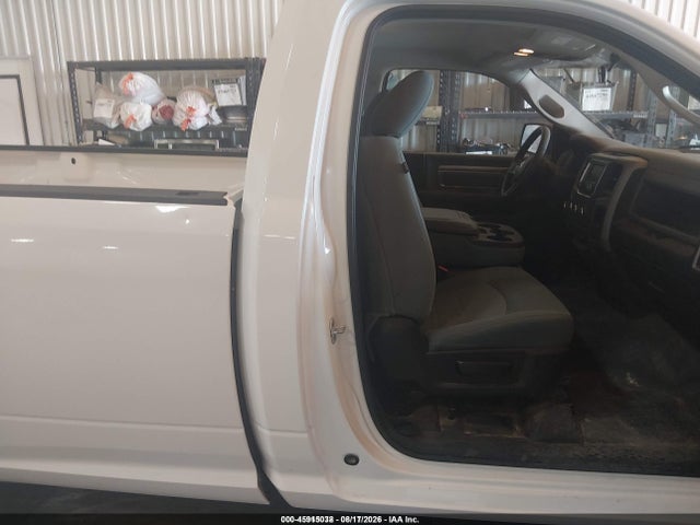 3C6JR6DG4KG503895 RAM 1500 Classic Tradesman 4x2 8&#039; Box