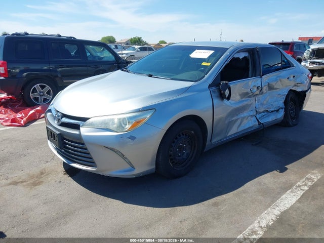 Toyota CAMRY LE 2015 4T4BF1FK6FR505808 Image 2