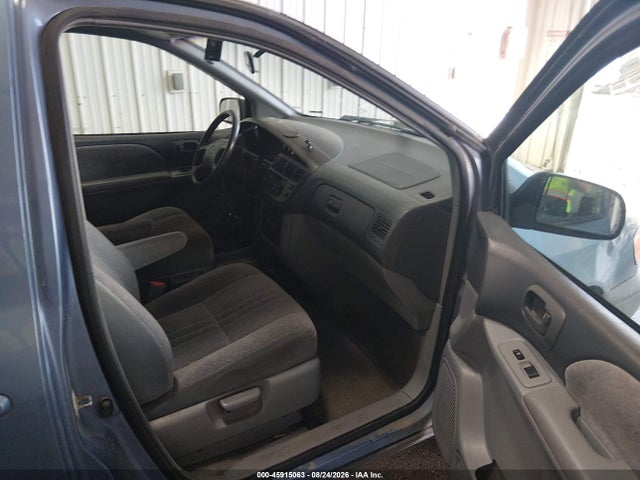 2000 Toyota Sienna Le მანქანა იყიდება აუქციონზე, vin: 4T3ZF13C5YU203460, აუქციონის ნომერი: 45915063