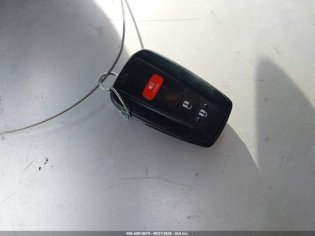 2T3P1RFV2RC484511 Toyota Rav4 Xle