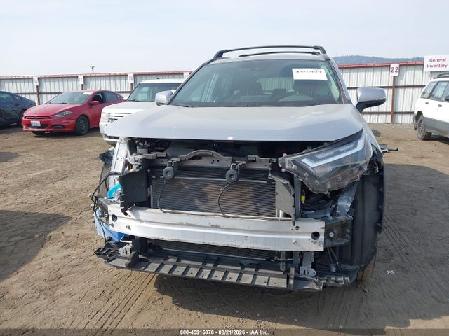 2T3P1RFV2RC484511 Toyota Rav4 Xle