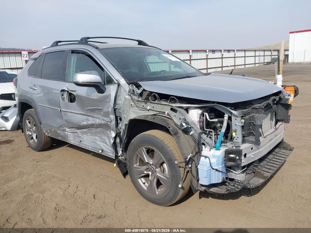 2T3P1RFV2RC484511 Toyota Rav4 Xle