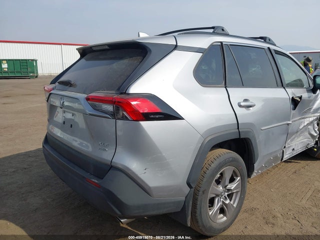 2T3P1RFV2RC484511 Toyota Rav4 Xle