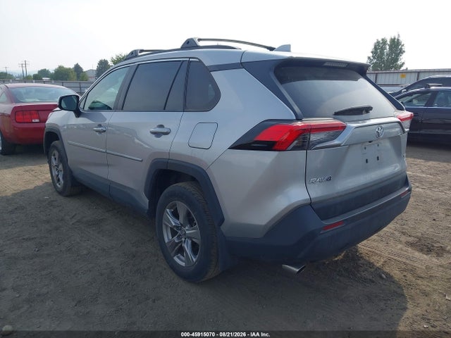 2T3P1RFV2RC484511 Toyota Rav4 Xle
