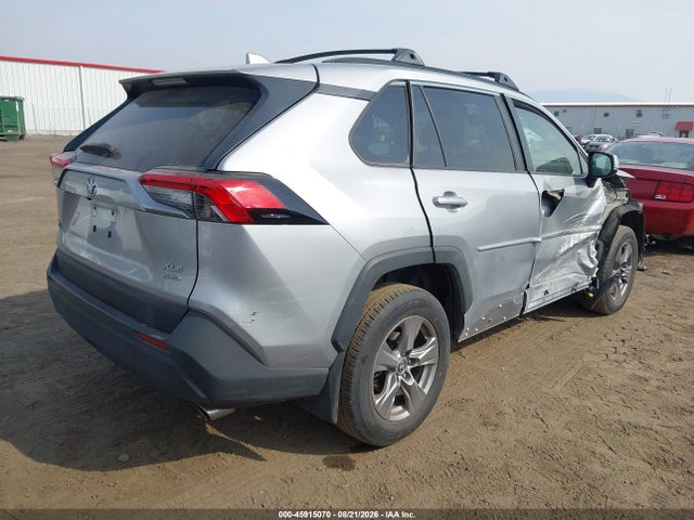 2T3P1RFV2RC484511 Toyota Rav4 Xle