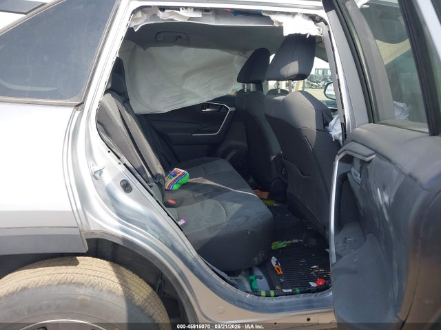 2T3P1RFV2RC484511 Toyota Rav4 Xle