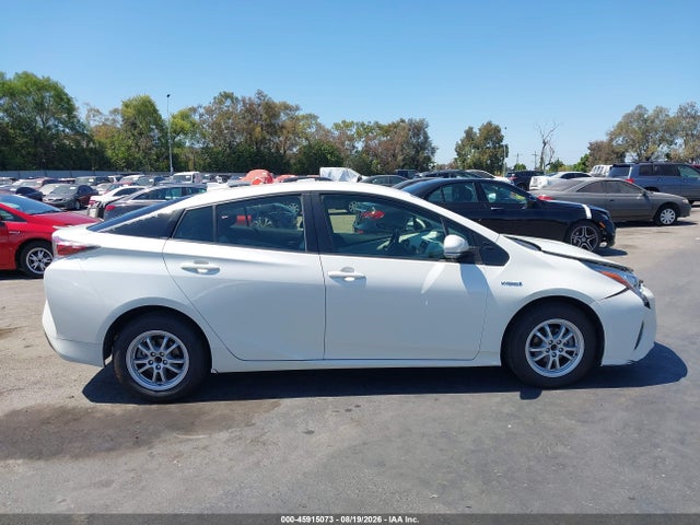 Toyota Prius Two 2016 JTDKBRFU5G3006869 Image 14