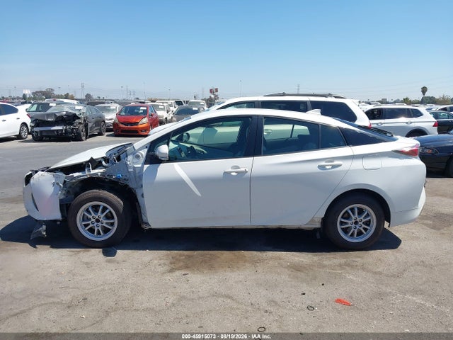 Toyota Prius Two 2016 JTDKBRFU5G3006869 Image 15