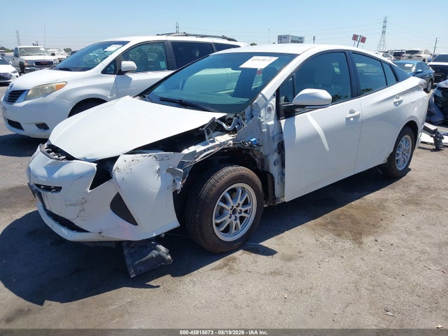 Toyota Prius Two 2016 JTDKBRFU5G3006869 Image 2