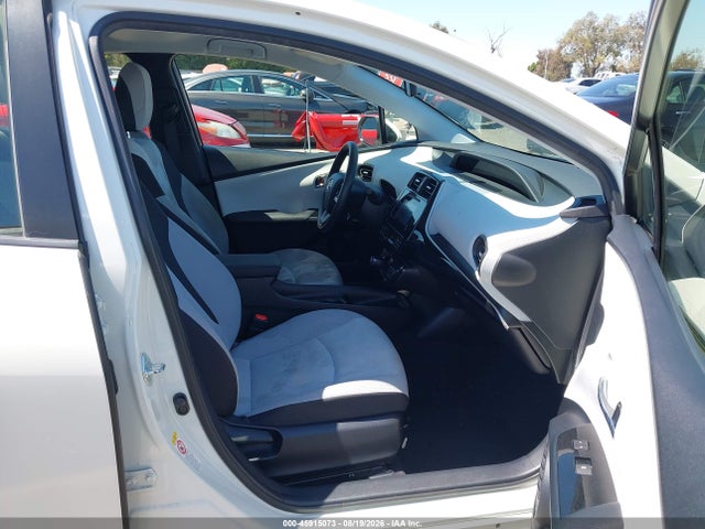 Toyota Prius Two 2016 JTDKBRFU5G3006869 Image 5