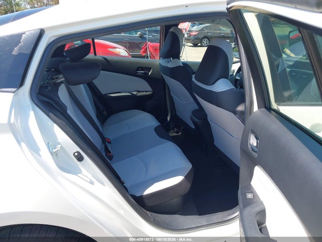 Toyota Prius Two 2016 JTDKBRFU5G3006869 Image 8
