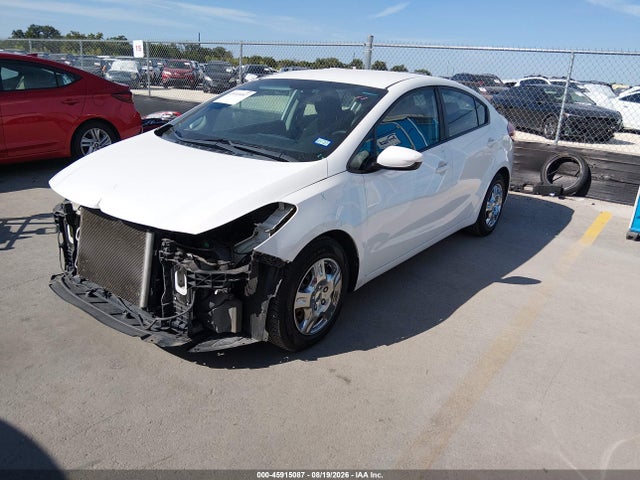 KIA FORTE LX 2017 3KPFK4A74HE076864 Image 2