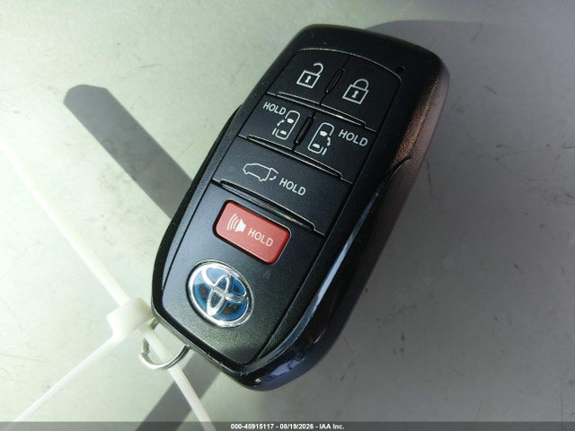 5TDJRKEC8RS186681 Toyota SIENNA XLE