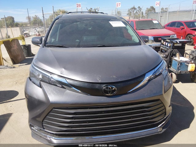 5TDJRKEC8RS186681 Toyota SIENNA XLE