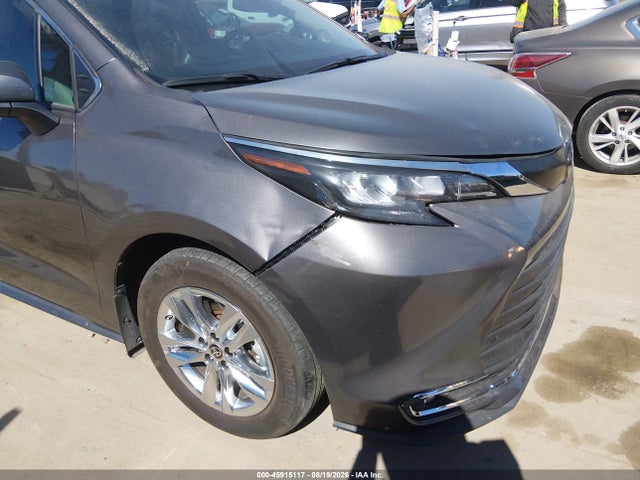 5TDJRKEC8RS186681 Toyota SIENNA XLE