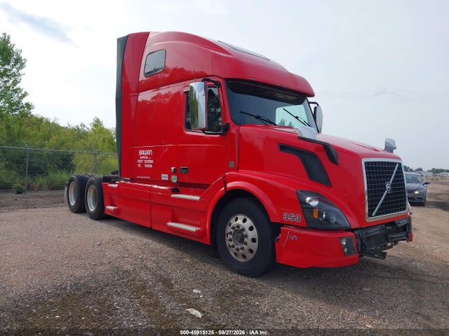 45915125 :رقم المزاد ، 4V4NC9EH1JN895989 vin ، 2018 Volvo Vnl مزاد بيع