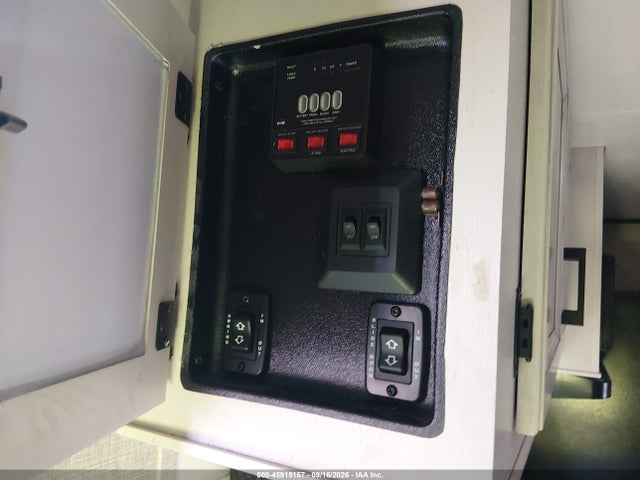 Продажа на аукционе авто 2022 Jayco Jay Flight 34rsbs, vin: 1UJBJ0BV1N1T60202, номер лота: 45915157