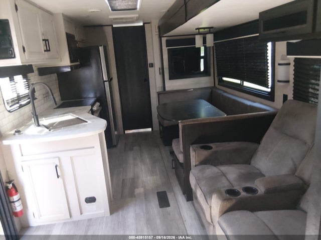 Продажа на аукционе авто 2022 Jayco Jay Flight 34rsbs, vin: 1UJBJ0BV1N1T60202, номер лота: 45915157