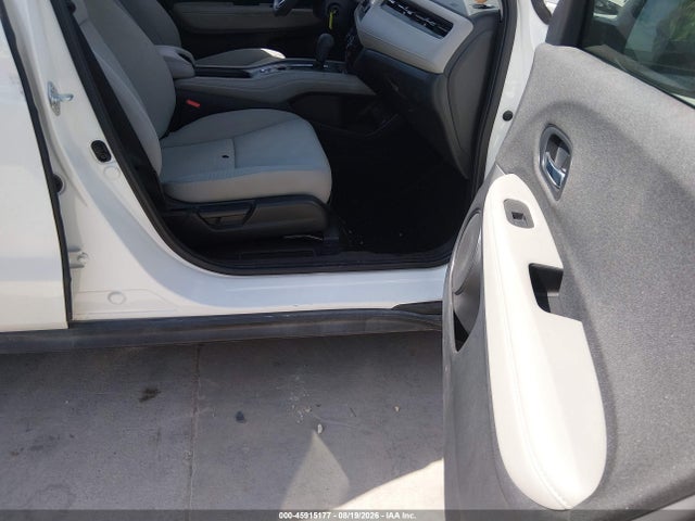 Продажа на аукционе авто 2022 Honda Hr-v 2wd Lx, vin: 3CZRU5H34NM710315, номер лота: 45915177