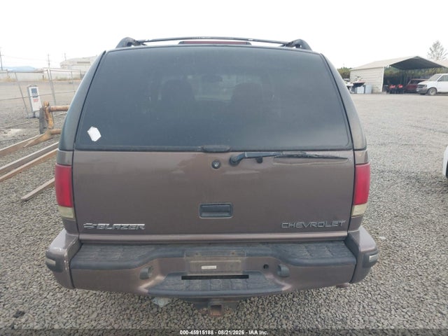 45915188 :رقم المزاد ، 1GNDT13W3X2205557 vin ، 1999 Chevrolet Blazer Ls مزاد بيع