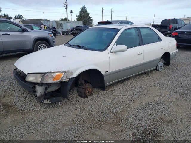 2001 Toyota Camry Le მანქანა იყიდება აუქციონზე, vin: JT2BG22K810557389, აუქციონის ნომერი: 45915231