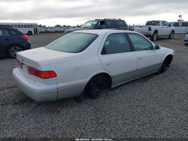 2001 Toyota Camry Le მანქანა იყიდება აუქციონზე, vin: JT2BG22K810557389, აუქციონის ნომერი: 45915231