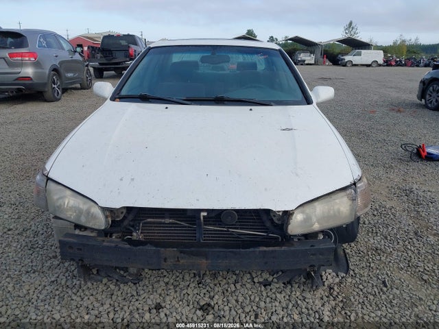 2001 Toyota Camry Le მანქანა იყიდება აუქციონზე, vin: JT2BG22K810557389, აუქციონის ნომერი: 45915231