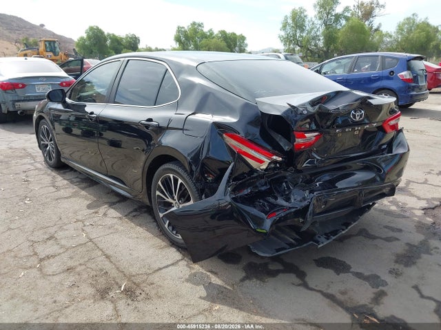 Toyota CAMRY SE 2018 4T1B11HK2JU599894 Image 3