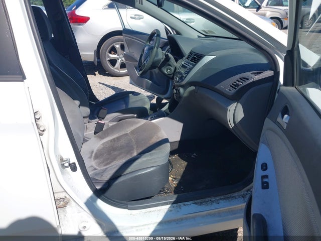 45915299 :رقم المزاد ، KMHCT5AE8DU084610 vin ، 2013 Hyundai Accent Gs مزاد بيع